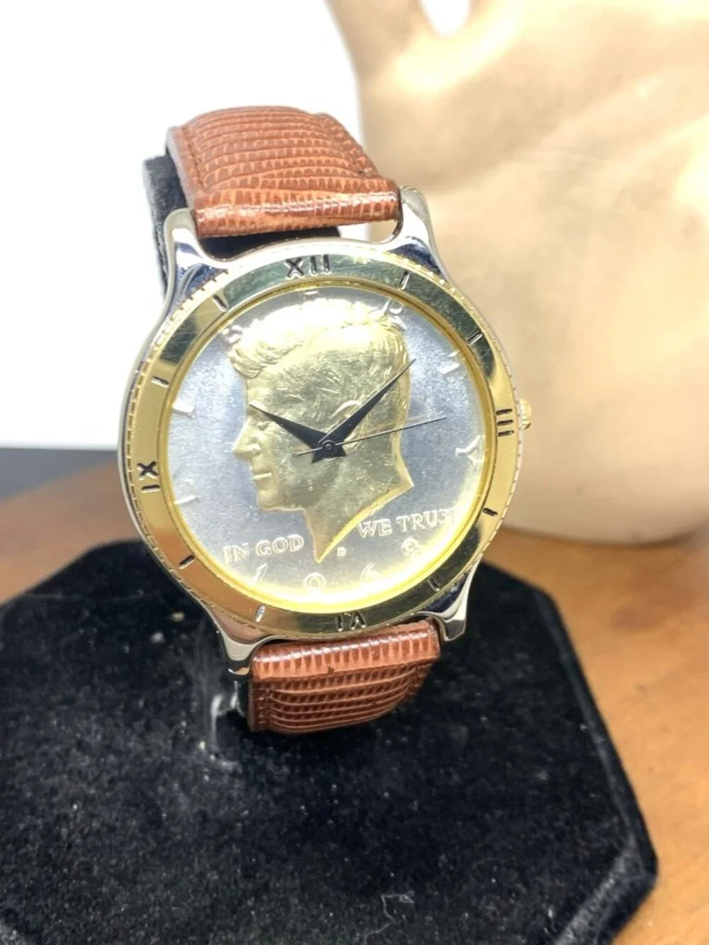 Waltham Men's Watch Vintage Liberty Kennedy USA 1968 Coin Quartz Brown Strap